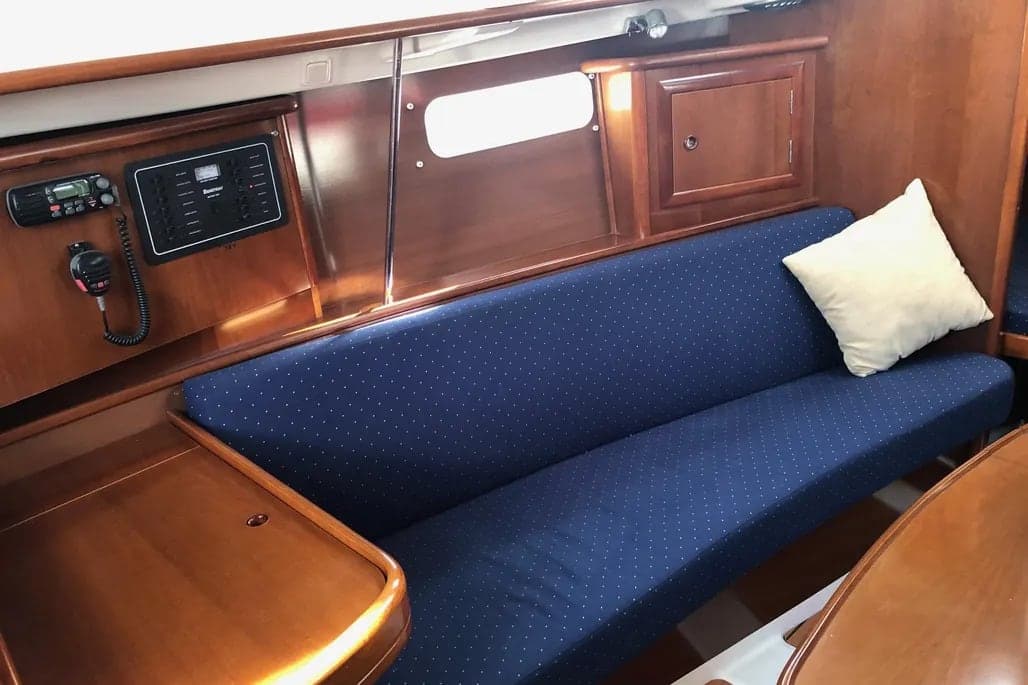 2004 Beneteau 331 thumbnail 1