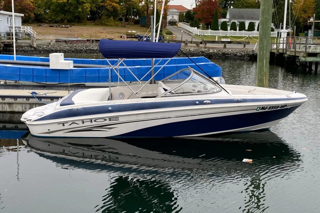 2006 Tahoe 19 Bowrider