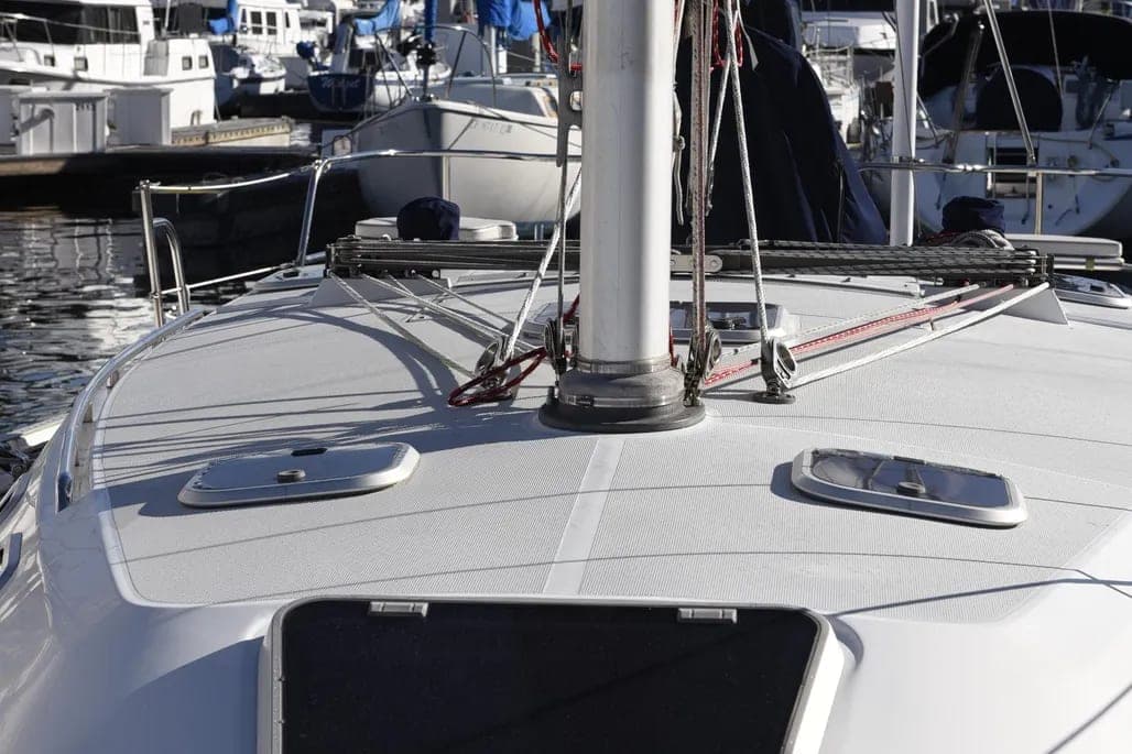 1998 Catalina 36 MkII thumbnail 1