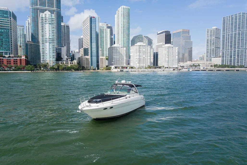 2003 Sea Ray 380 Sundancer