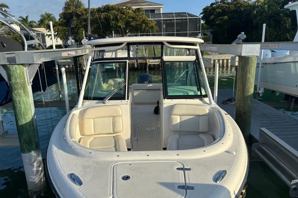 2012 Pursuit DC 265 thumbnail 1