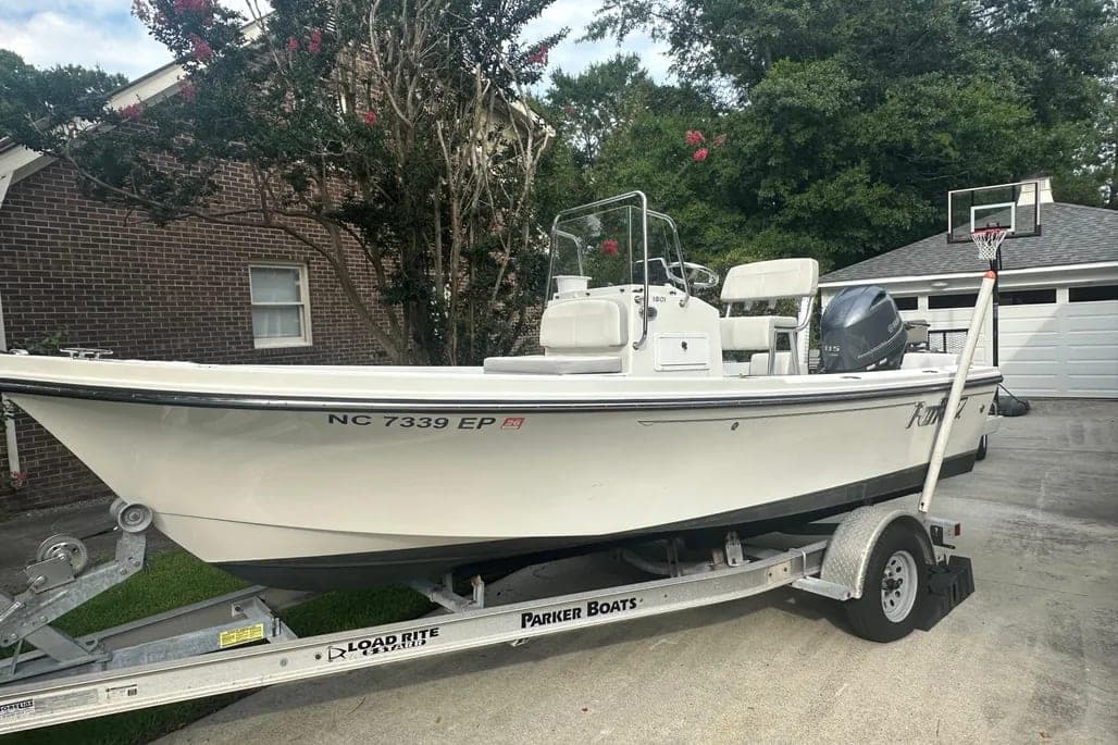 2021 Parker 1801 Center Console