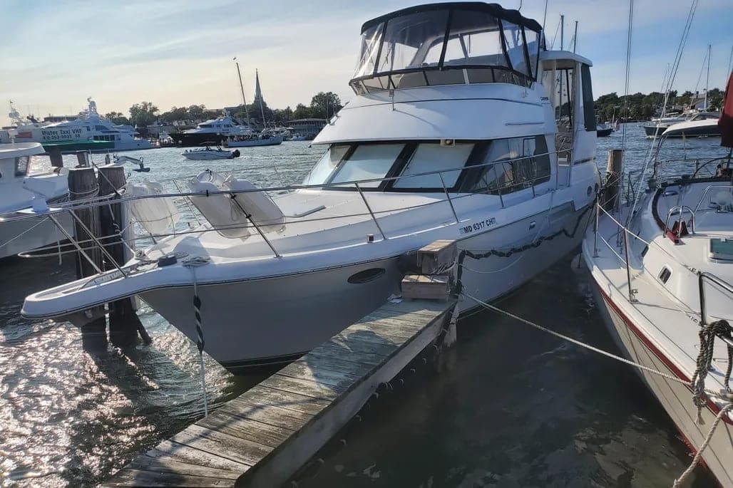 2000 Carver 356 Aft Cabin Motor Yacht thumbnail 1