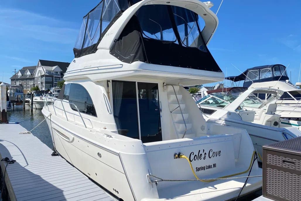 2004 Meridian 381 Sedan