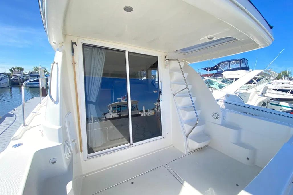 2004 Meridian 381 Sedan thumbnail 2