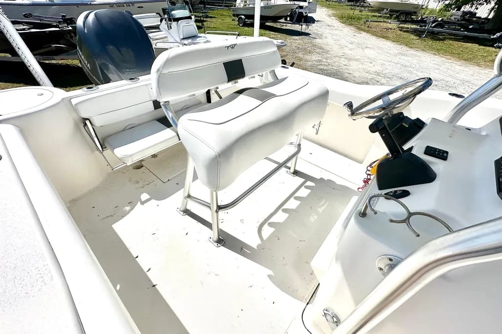 2012 Tidewater 230 thumbnail 1