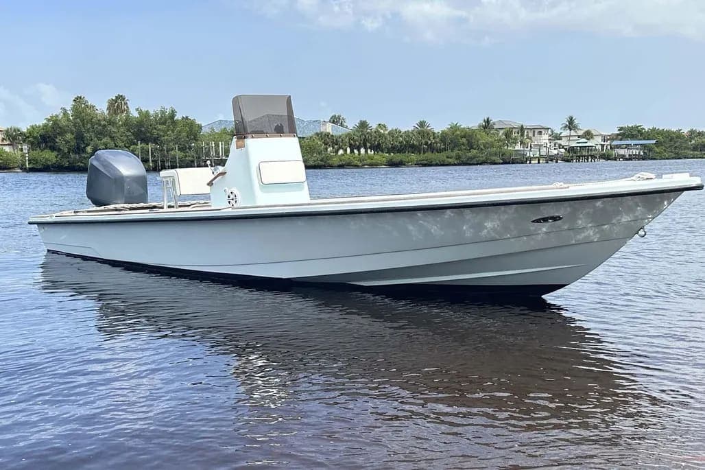 2004 Pathfinder 2400-v thumbnail 1