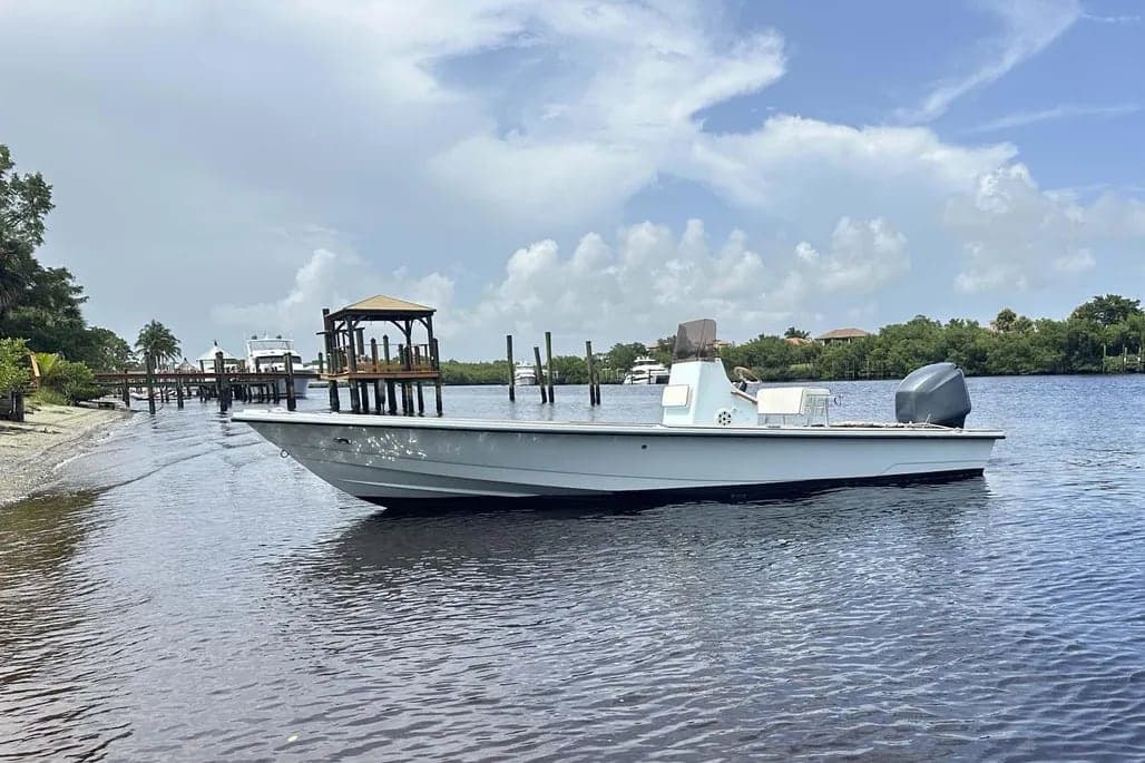 2004 Pathfinder 2400-v