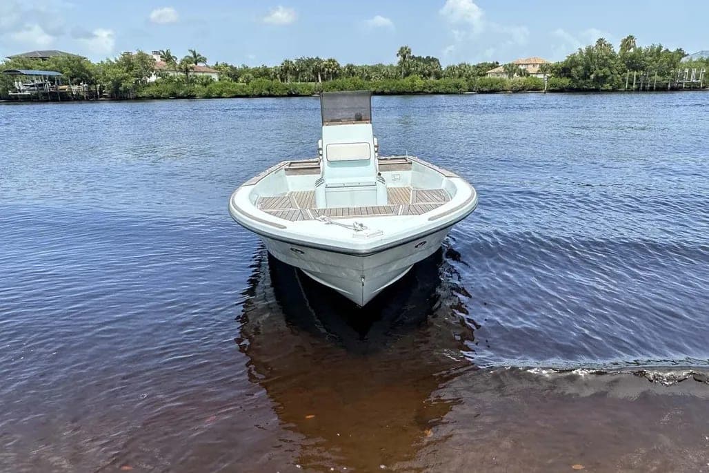 2004 Pathfinder 2400-v thumbnail 2