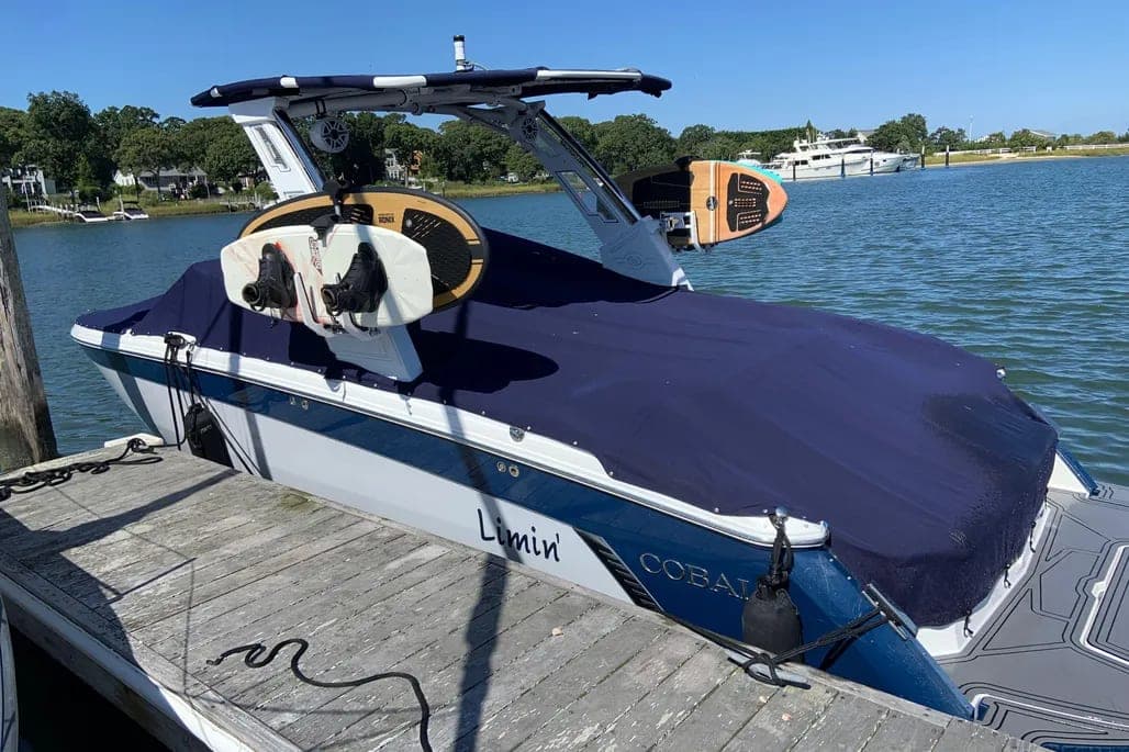 2021 Cobalt R8 Surf thumbnail 1