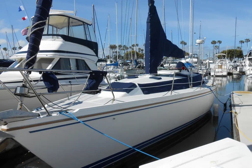 1990 1990 Catalina 42 thumbnail 2