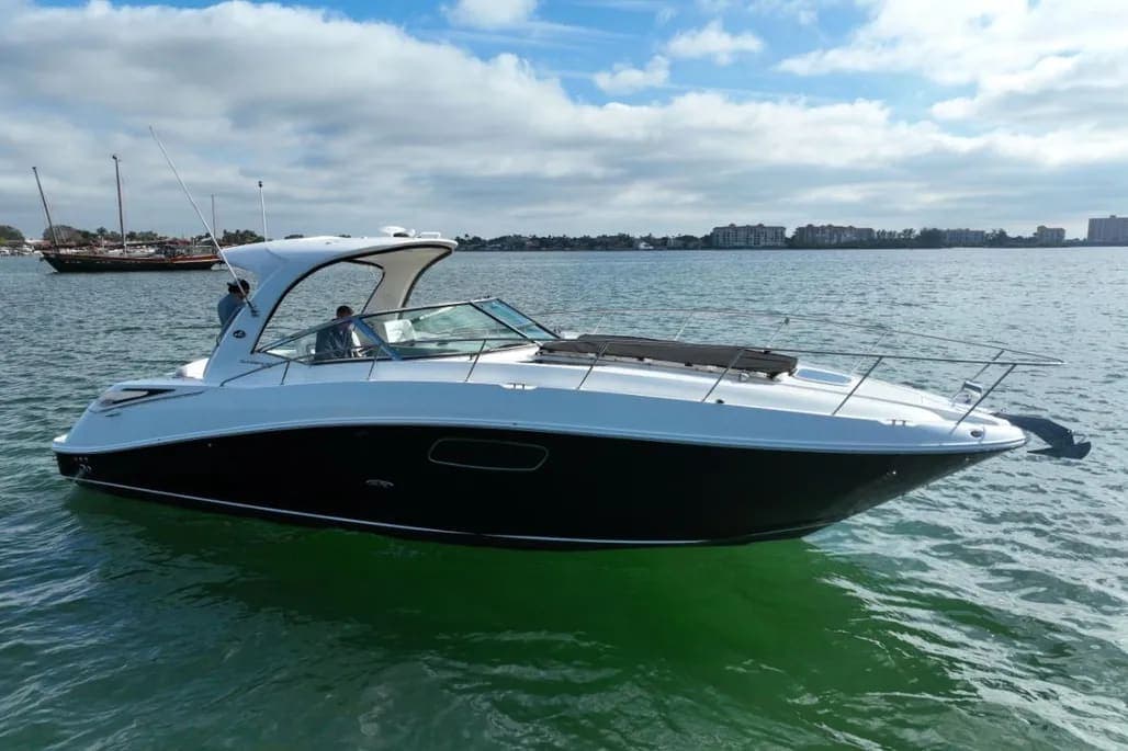 2010 Sea Ray 370 Sundancer