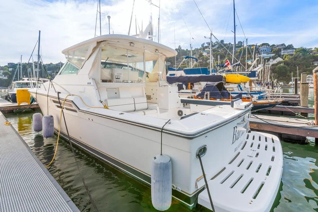 2001 Tiara Yachts 4300 Open thumbnail 1