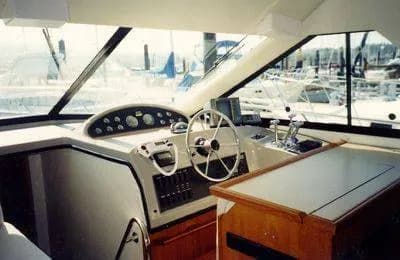 1997 Bayliner 3988 Command Bridge thumbnail 2