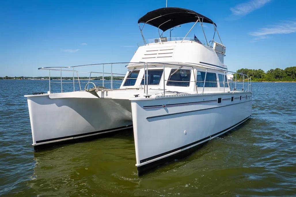 2002 PDQ PDQ Power Catamaran MV/34 Passagemaker thumbnail 1