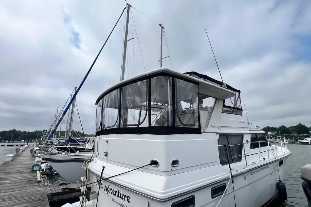 1986 Carver 42 Aft Cabin Motoryacht