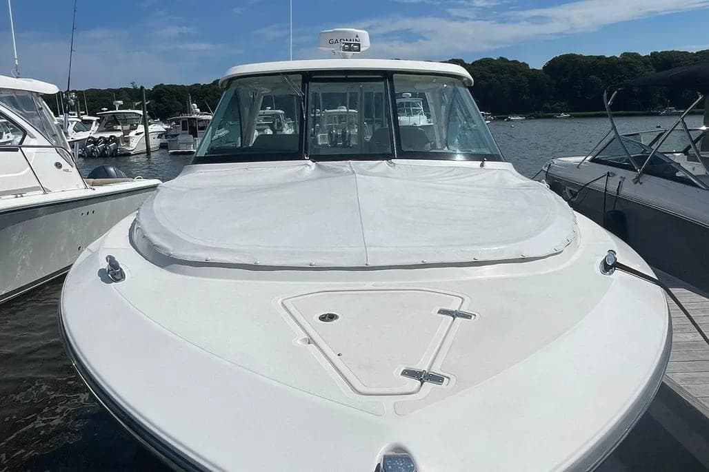 2016 Pursuit 326 DC thumbnail 1