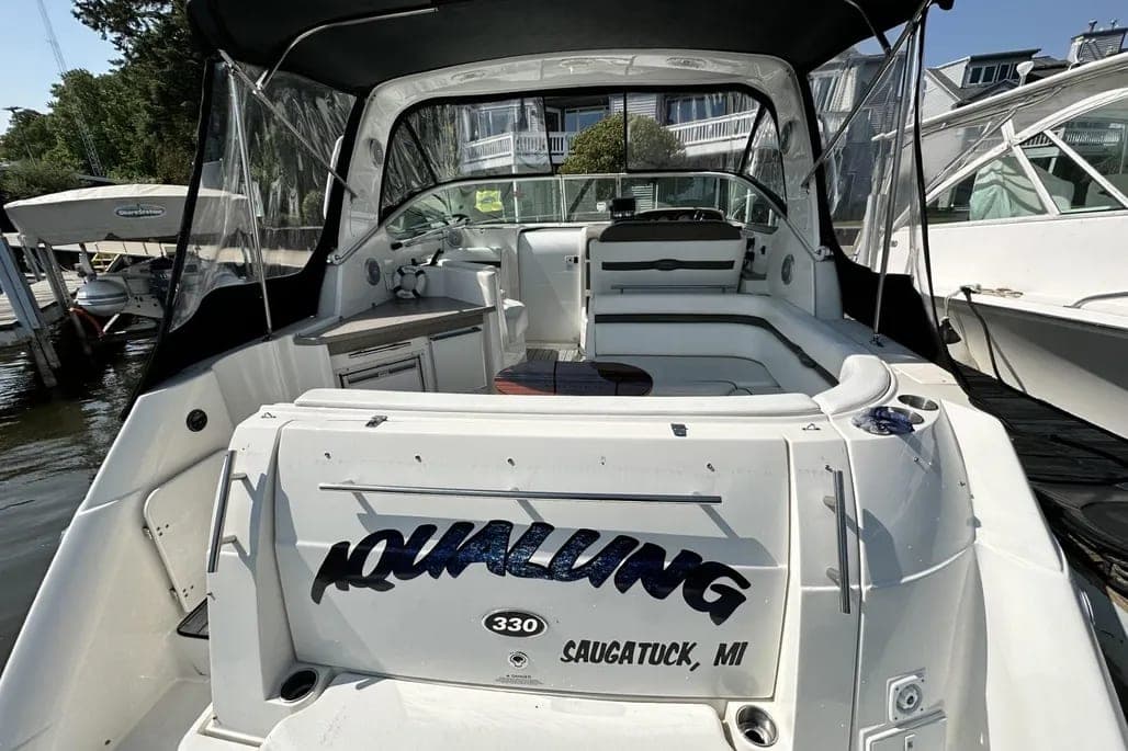 2008 Rinker 330 Express Cruiser thumbnail 1