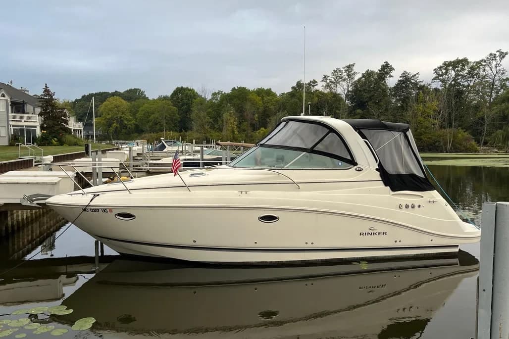 2008 Rinker 330 Express Cruiser