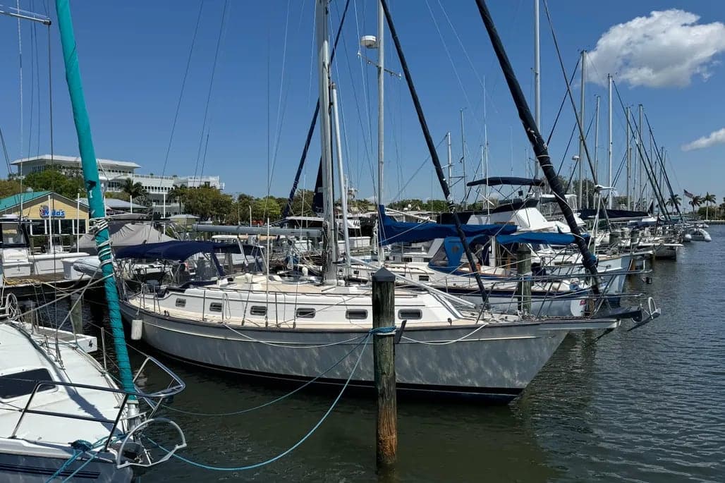 1999 1999 Island Packet 40