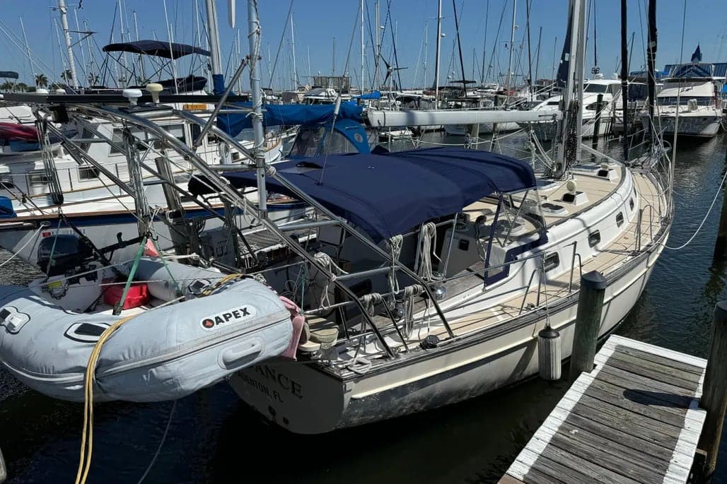 1999 1999 Island Packet 40 thumbnail 1