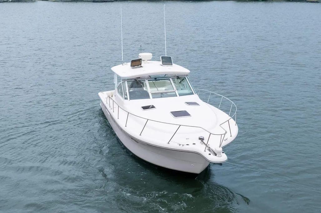 2001 Tiara Yachts 3500 Open thumbnail 1