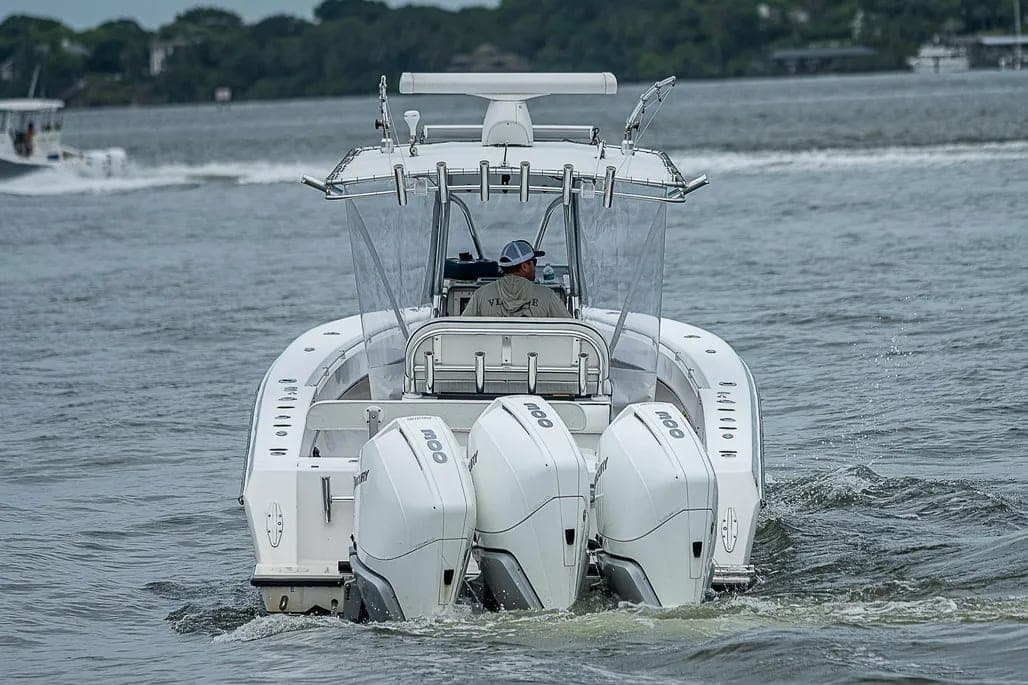 2004 Contender 36 Open thumbnail 2