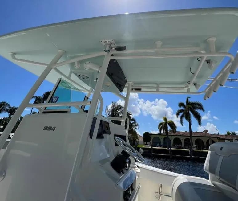 2020 Mako 284 CC thumbnail 2