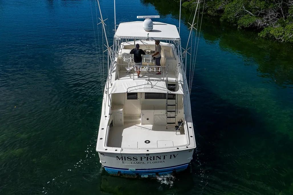 1987 Hatteras 52 Convertible thumbnail 2