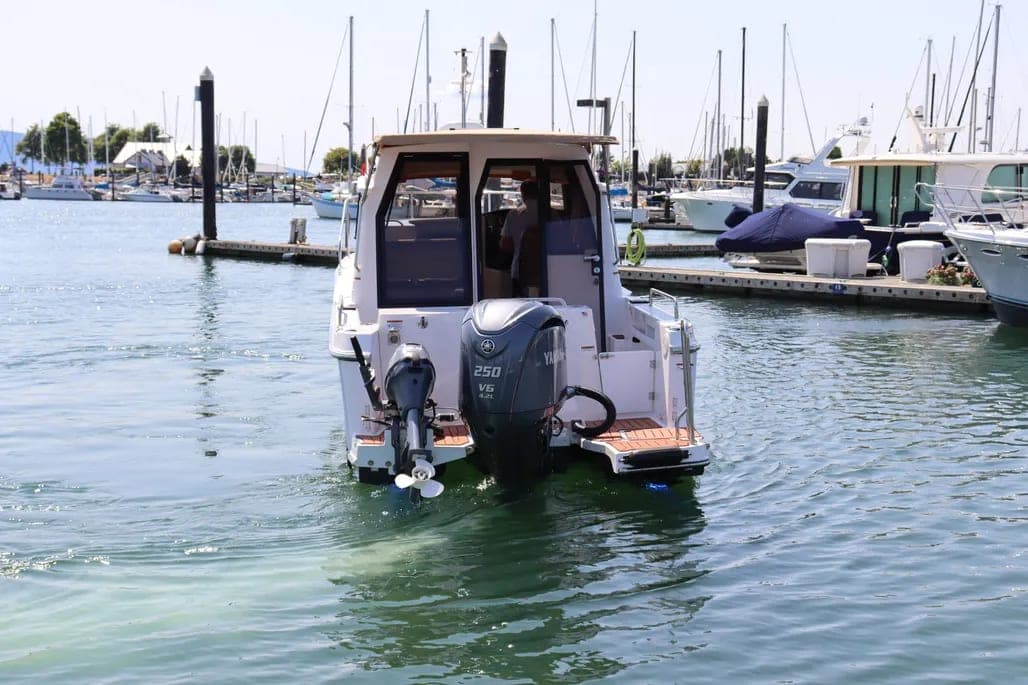 2023 Ranger Tugs R-25 thumbnail 2