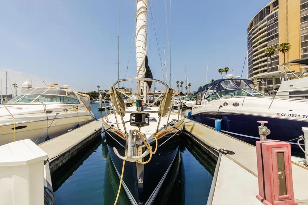 2003 Tartan 3700 thumbnail 1