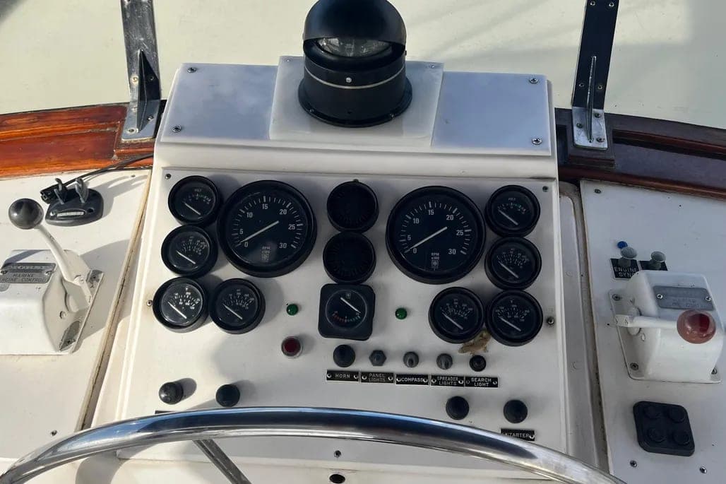 1988 DeFever 48 Trawler thumbnail 2