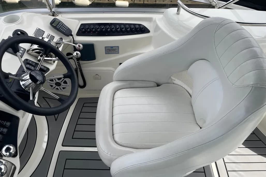 2006 Meridian 341 Sedan thumbnail 2