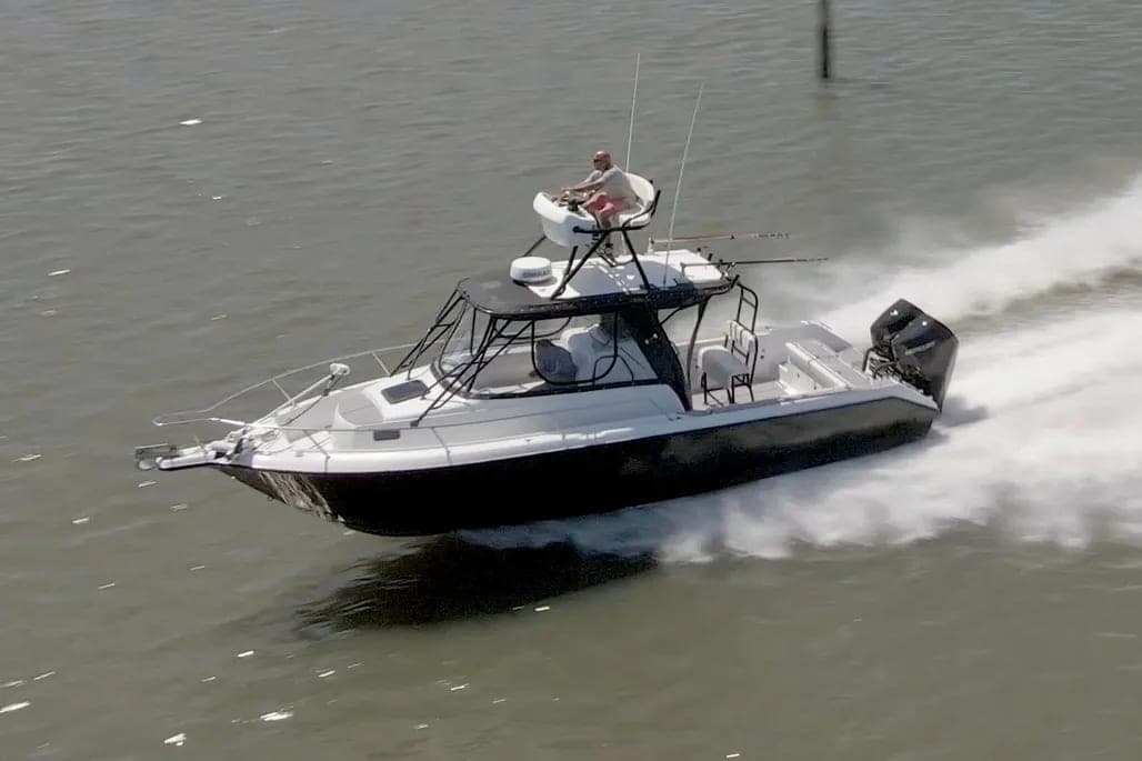 2000 Century 3100 Sport Cabin