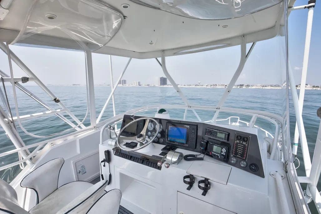 2003 Jupiter 35 Flybridge thumbnail 1