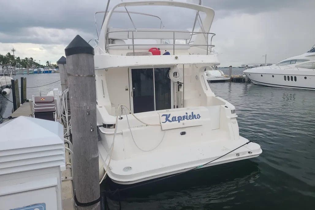 2005 Silverton 38 Sport Bridge thumbnail 1