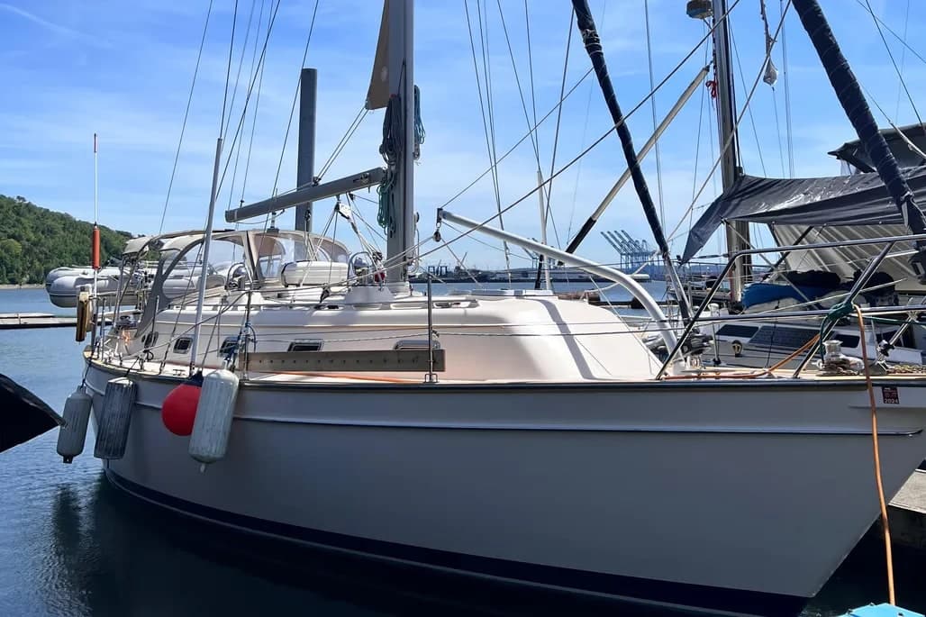 2003 Island Packet 380