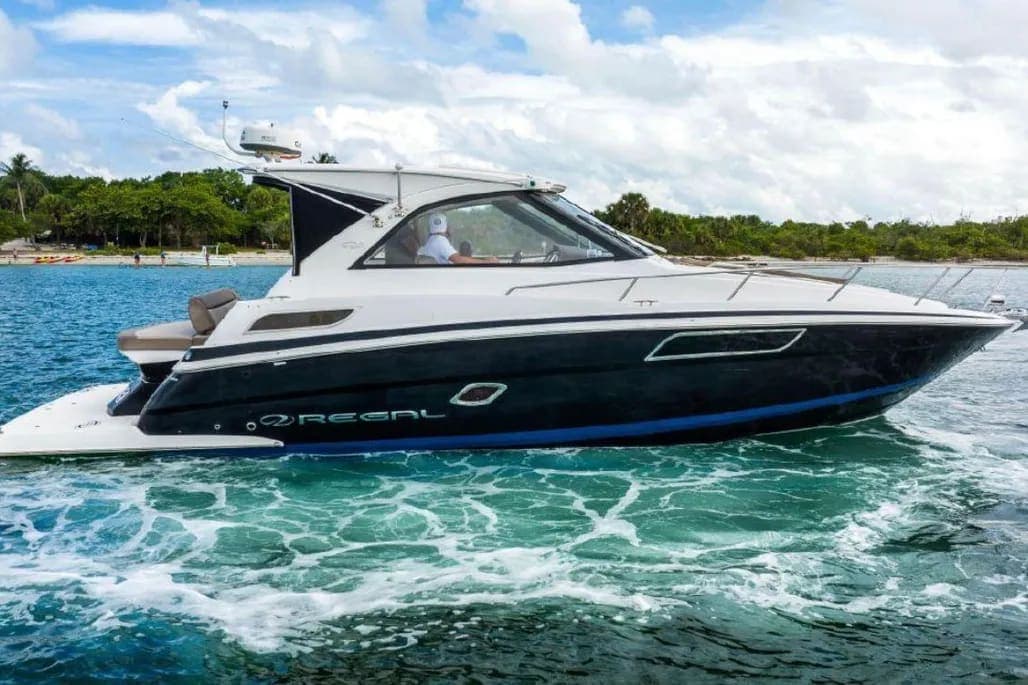 2015 Regal 35 Sport Coupe