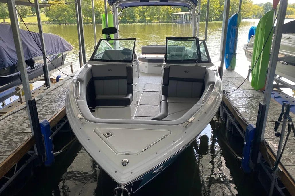 2022 Cobalt R8 thumbnail 1