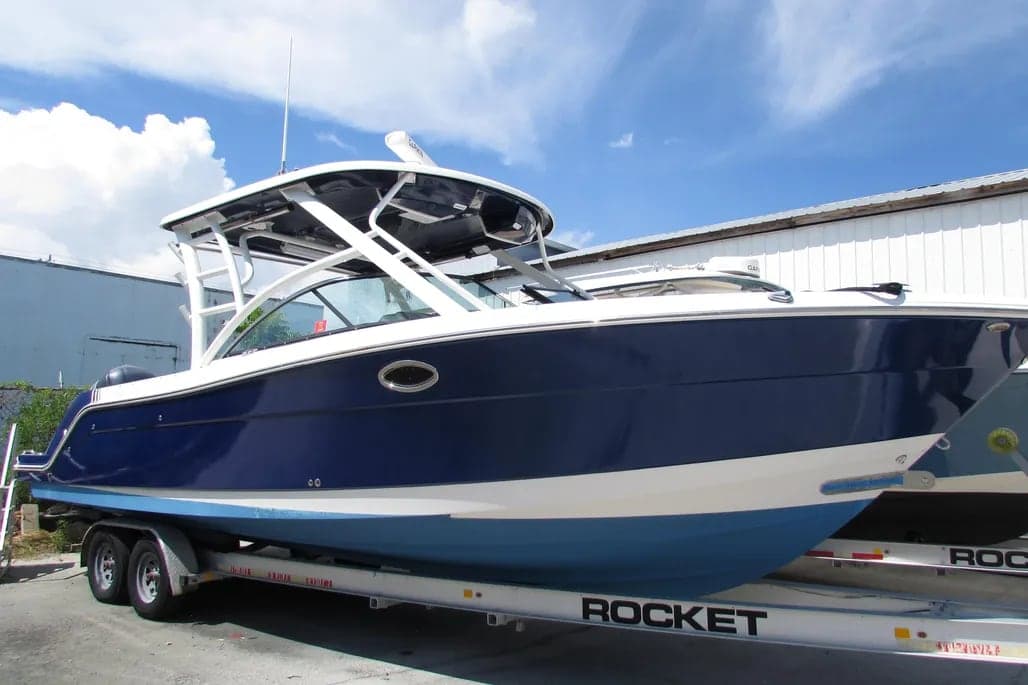 2017 Robalo 317