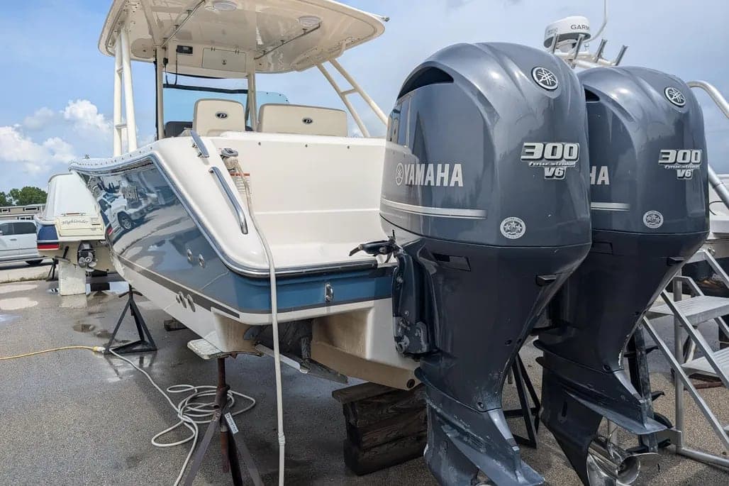 2013 Pursuit ST 310 Sport thumbnail 1