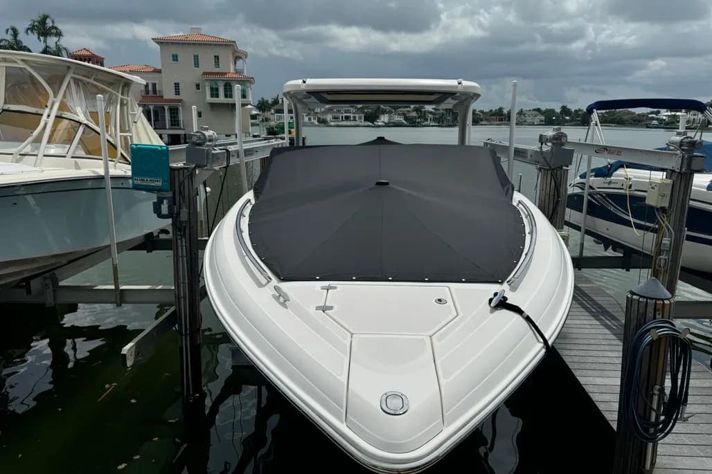 2018 Regal 33 OBX thumbnail 2