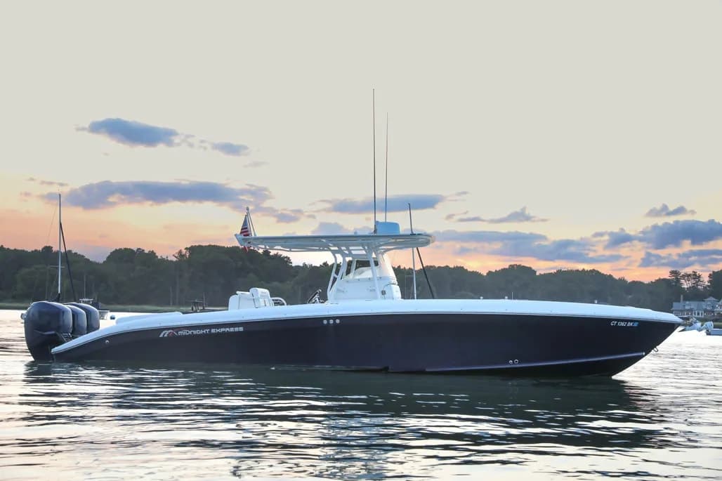 2008 Midnight Express Midnight Express 37