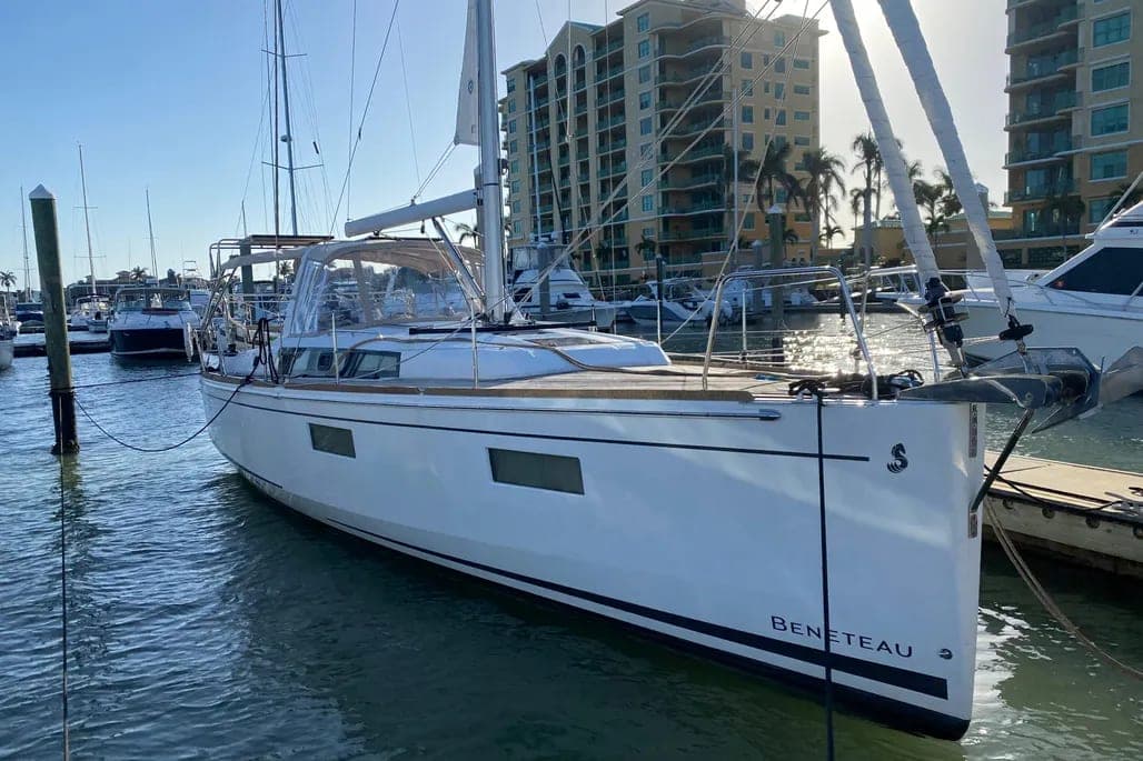 2019 Beneteau Oceanis 38.1