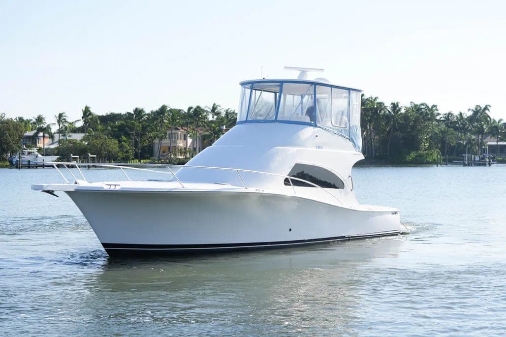 2005 Luhrs 41 Convertible