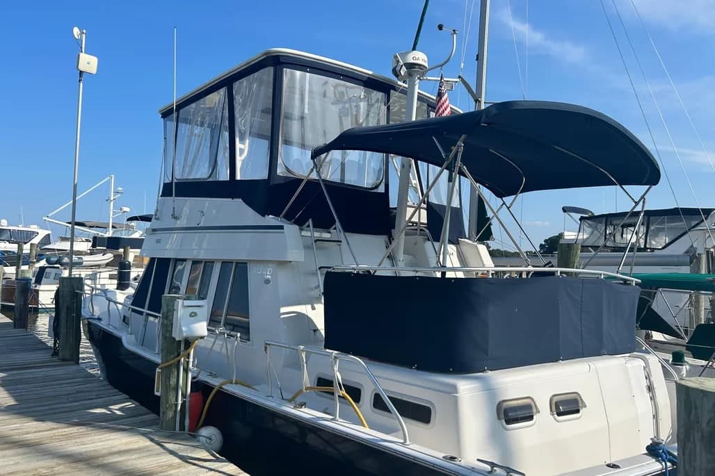 2002 Mainship 430 Trawler thumbnail 1