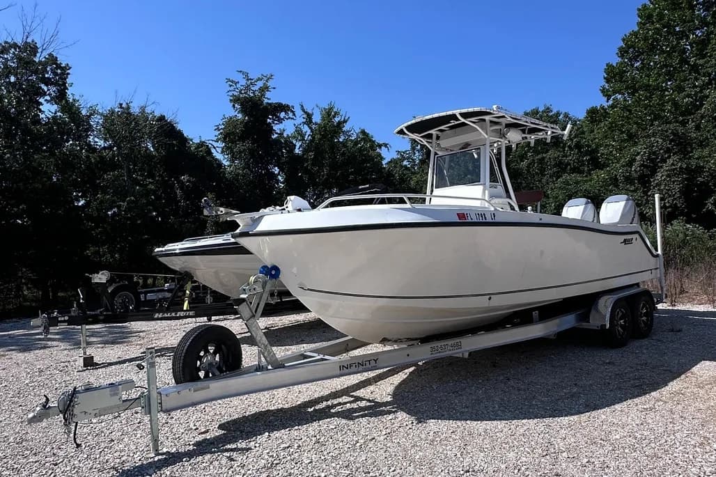2001 Mako 252 Center Console