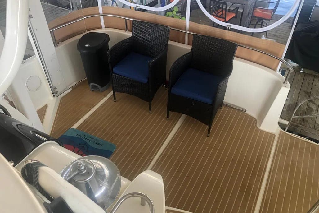 2006 Meridian 368 Motoryacht thumbnail 2