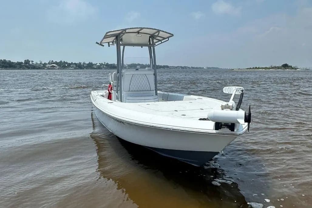 2002 Contender 25 Bay thumbnail 1