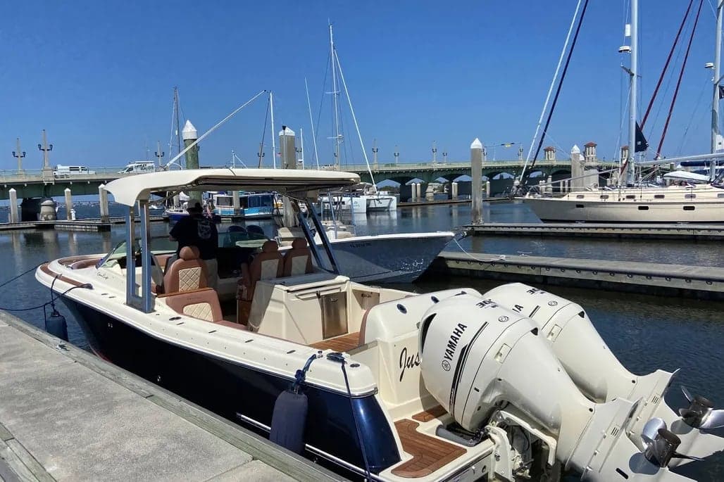 2018 Chris-Craft Calypso 30